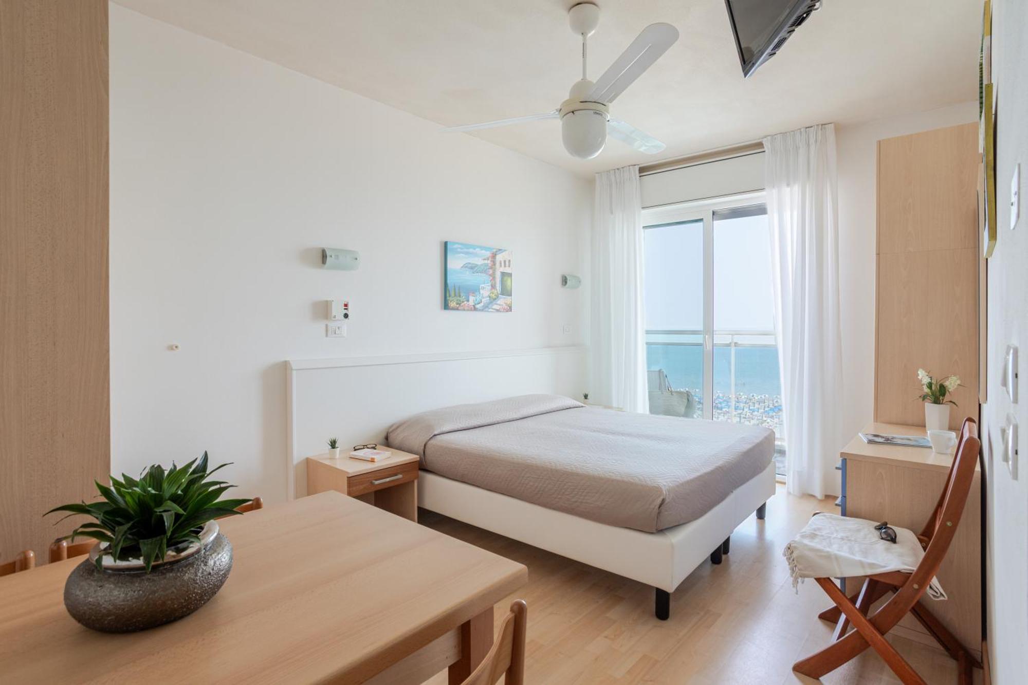 Hotel La Brezza Frontemare 3*