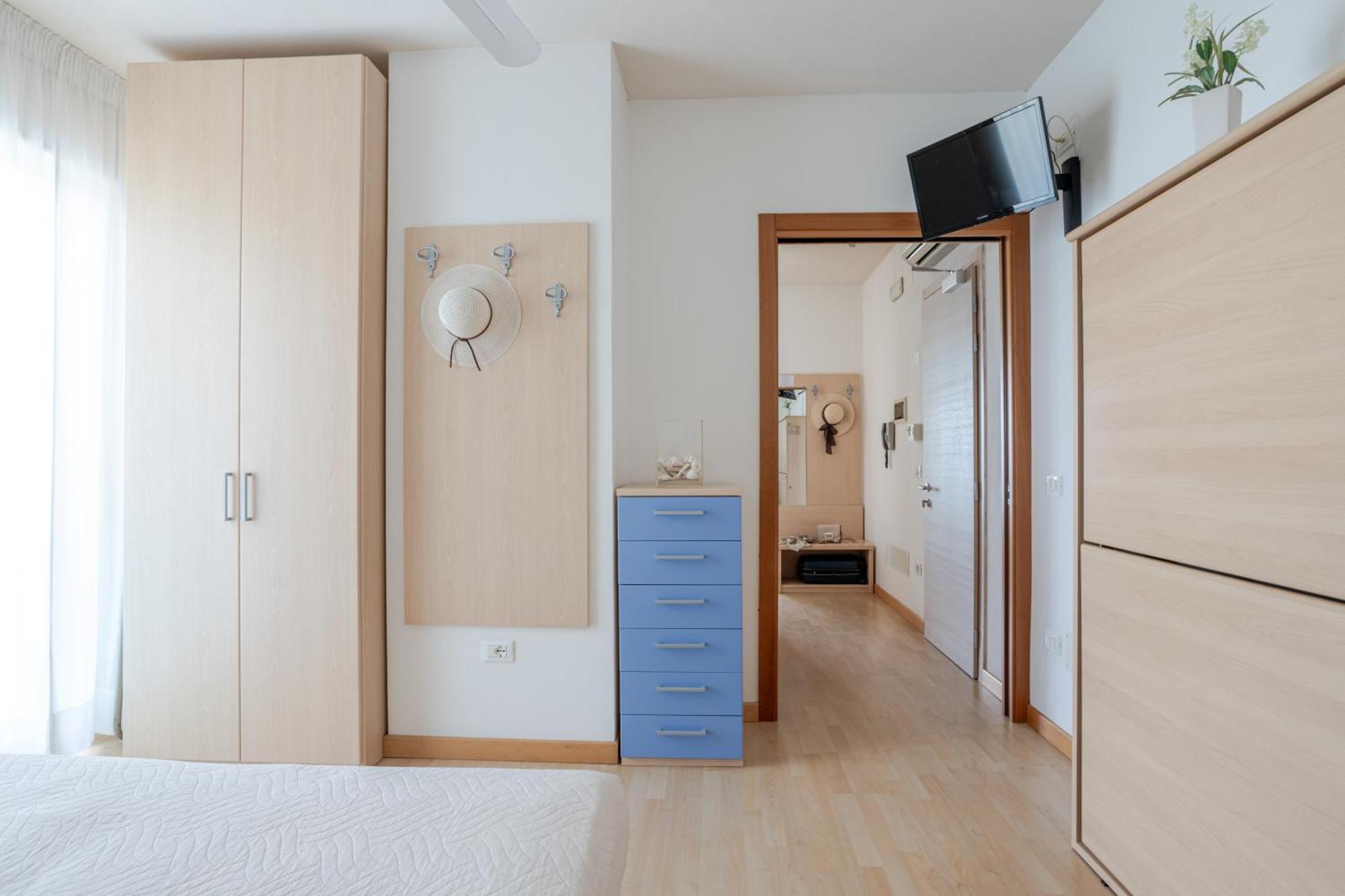 Hotel La Brezza Frontemare 3*