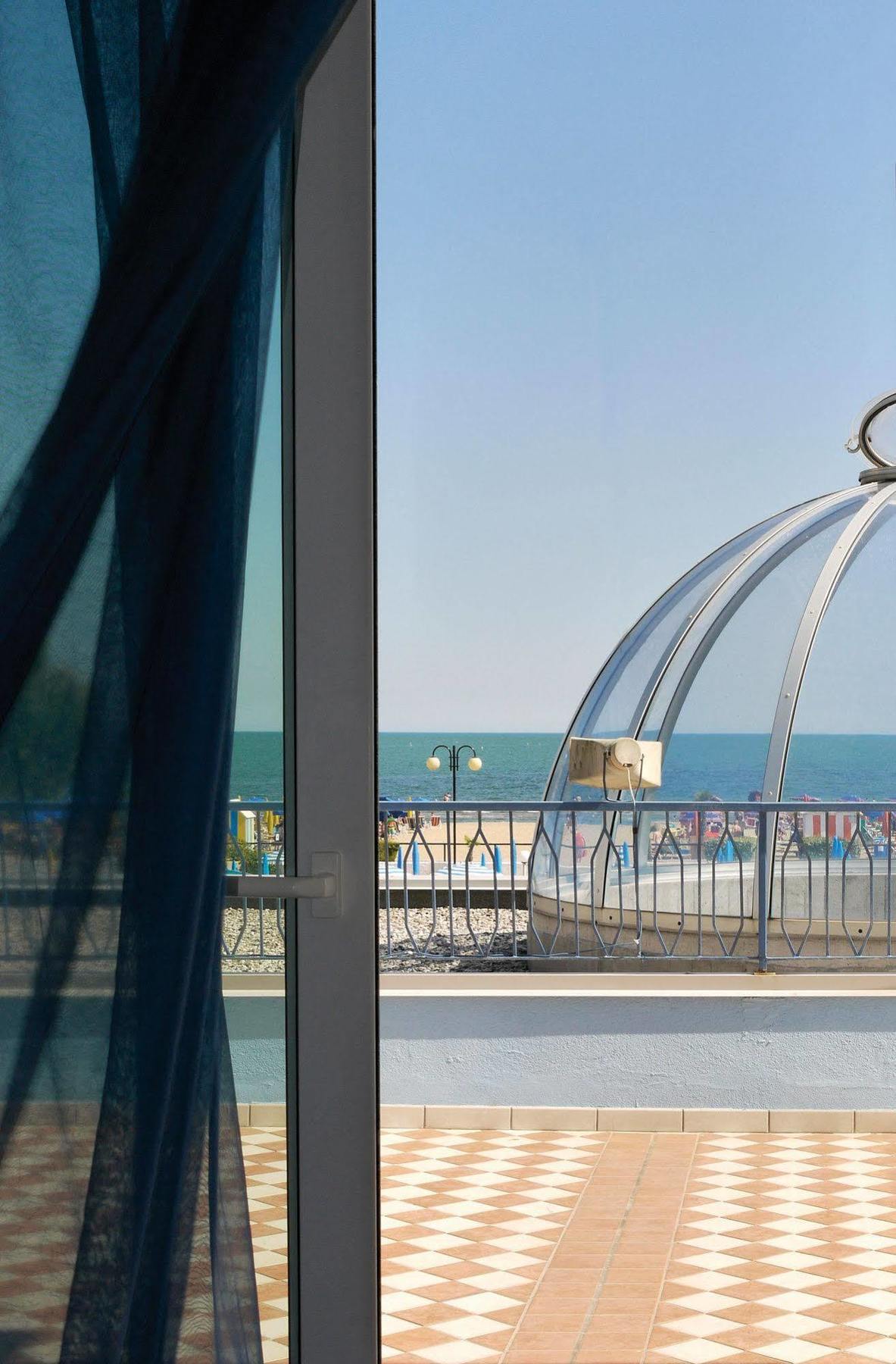 Hotel La Brezza Frontemare 3*